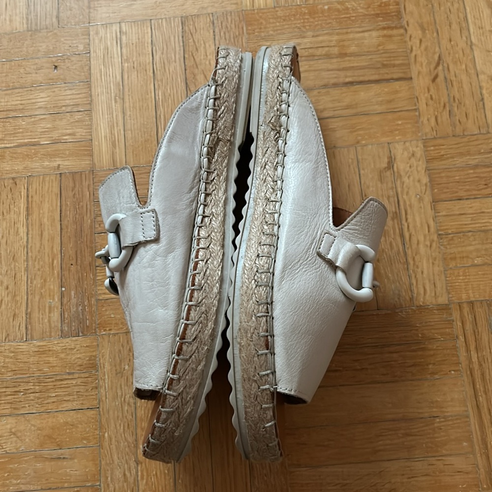 Tyche - Picture 2 of 12